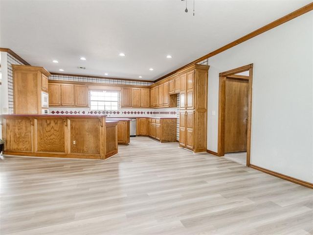 12720 SW 58th Street, Mustang, OK 73064