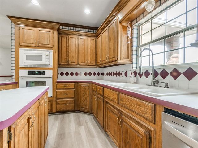 12720 SW 58th Street, Mustang, OK 73064