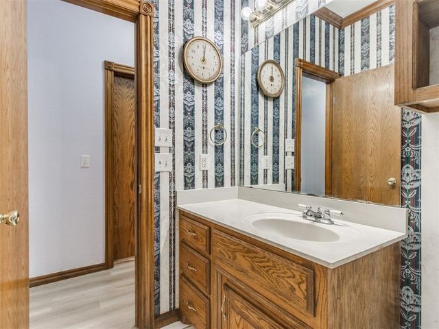 12720 SW 58th Street, Mustang, OK 73064