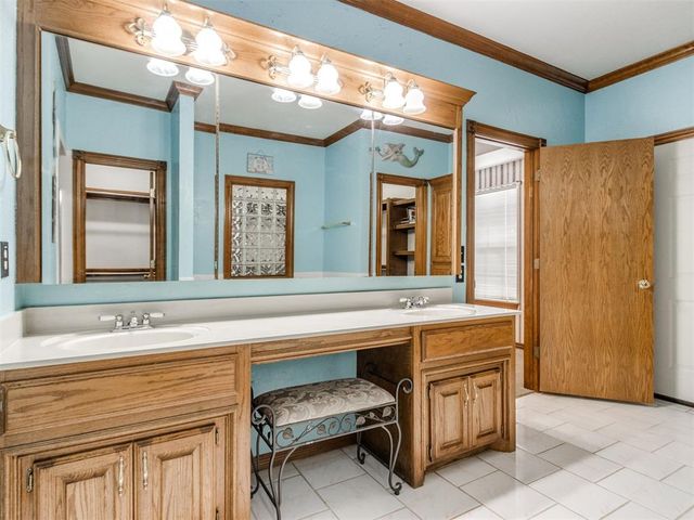 12720 SW 58th Street, Mustang, OK 73064
