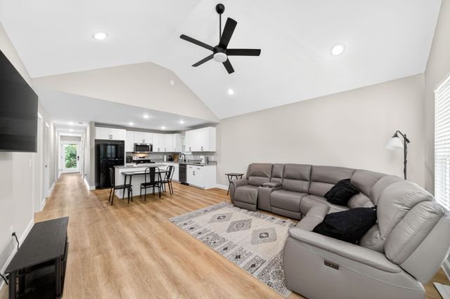 207 Lincoln St, Smithville, TN 37166
