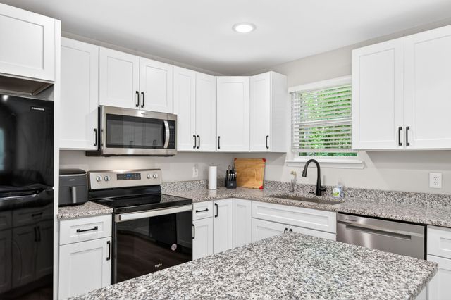 207 Lincoln St, Smithville, TN 37166