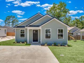 48 Dustin Lane, Crawfordville, FL 32327