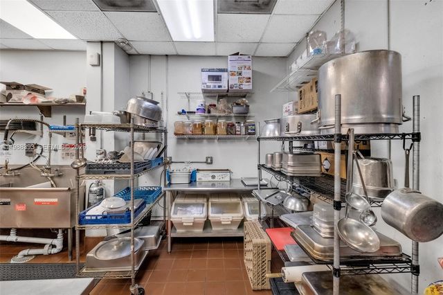 646 NE 79th St, Miami, FL 33138