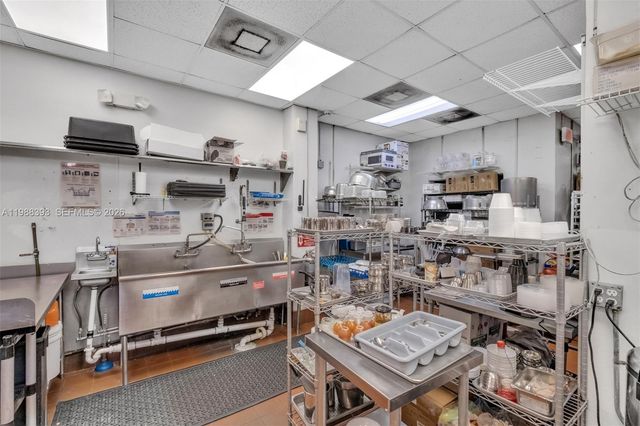 646 NE 79th St, Miami, FL 33138