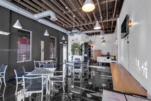 646 NE 79th St, Miami, FL 33138