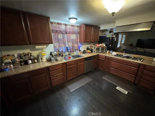 1414 W Central 19, Brea, CA 92821