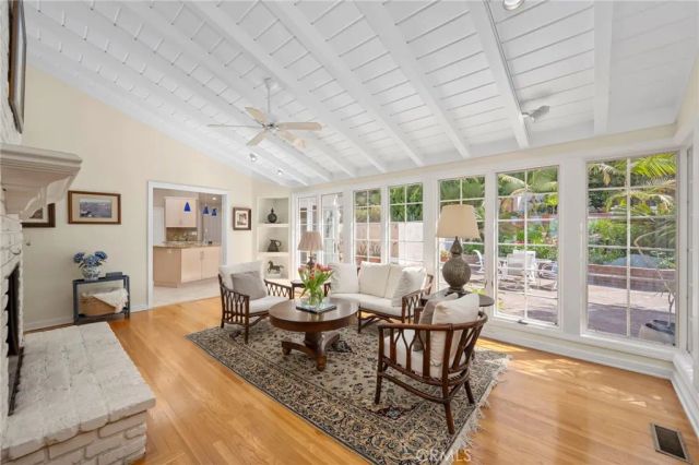 8361 Calle Del Cielo, La Jolla, CA 92037