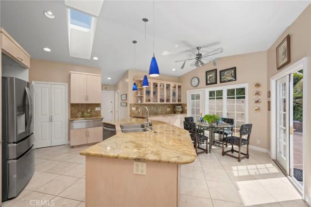 8361 Calle Del Cielo, La Jolla, CA 92037
