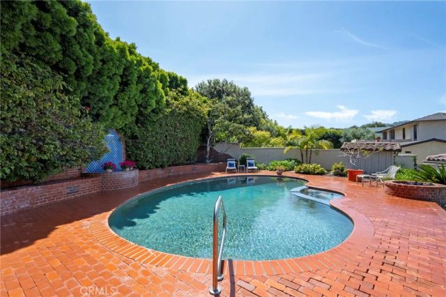 8361 Calle Del Cielo, La Jolla, CA 92037