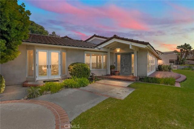 8361 Calle Del Cielo, La Jolla, CA 92037