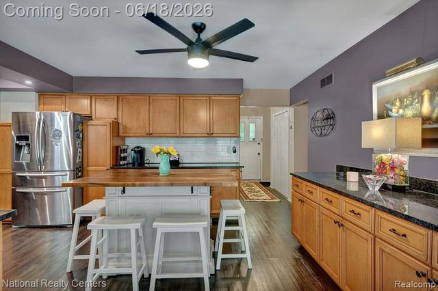 53147 Villa Circle, Utica, MI 48316