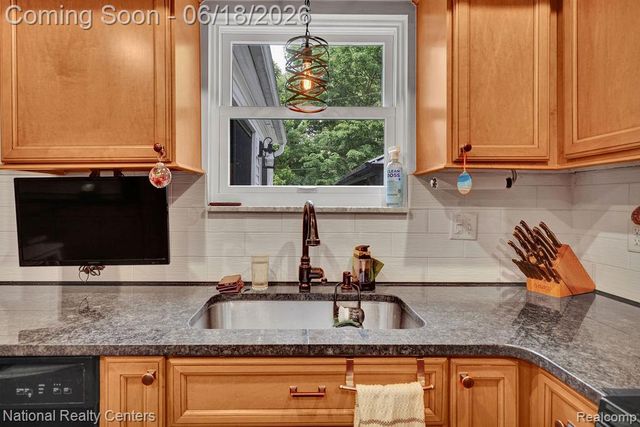 53147 Villa Circle, Utica, MI 48316