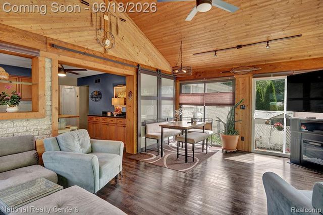 53147 Villa Circle, Utica, MI 48316