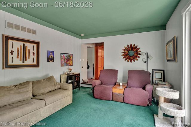 53147 Villa Circle, Utica, MI 48316