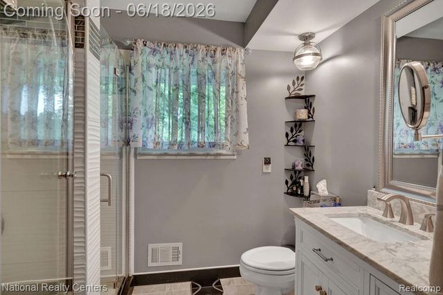 53147 Villa Circle, Utica, MI 48316