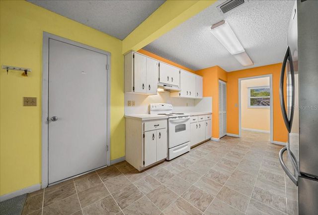 8702 SW 94TH STREET A, Ocala, FL 34481