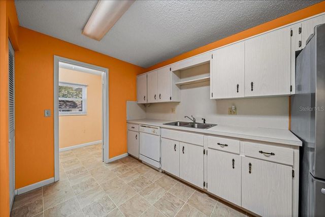 8702 SW 94TH STREET A, Ocala, FL 34481