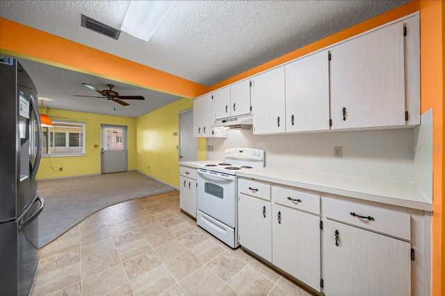 8702 SW 94TH STREET A, Ocala, FL 34481