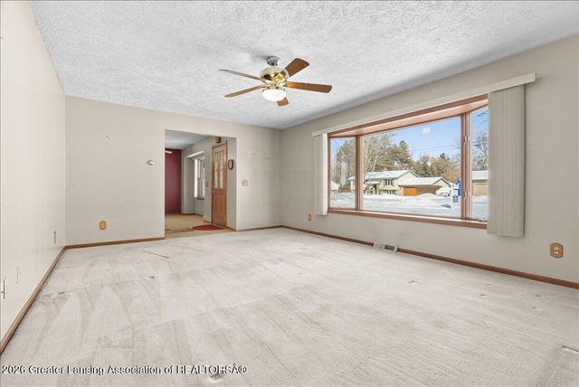 657 Joan Drive, Mason, MI 48854