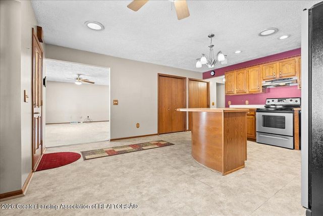 657 Joan Drive, Mason, MI 48854