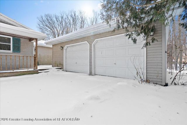 657 Joan Drive, Mason, MI 48854