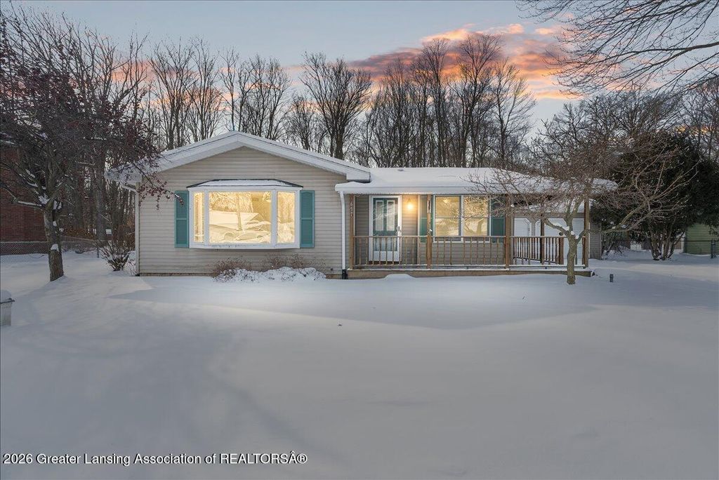 657 Joan Drive, Mason, MI 48854