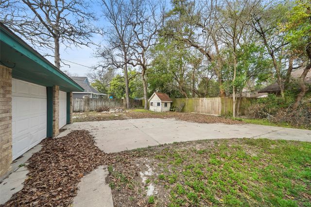 592 Florida Park, Conroe, TX 77302