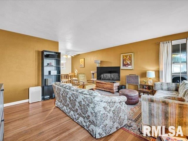 4011 N STERLING Avenue, Peoria, IL 61615