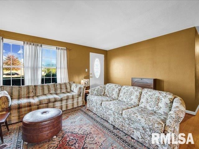 4011 N STERLING Avenue, Peoria, IL 61615