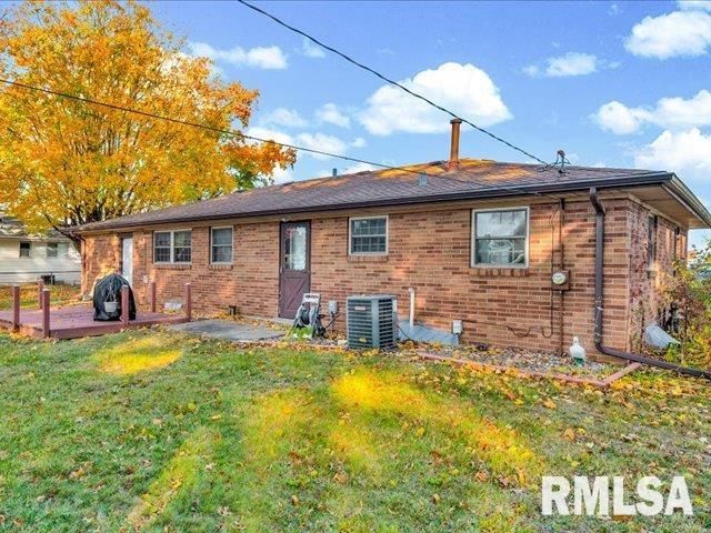 4011 N STERLING Avenue, Peoria, IL 61615