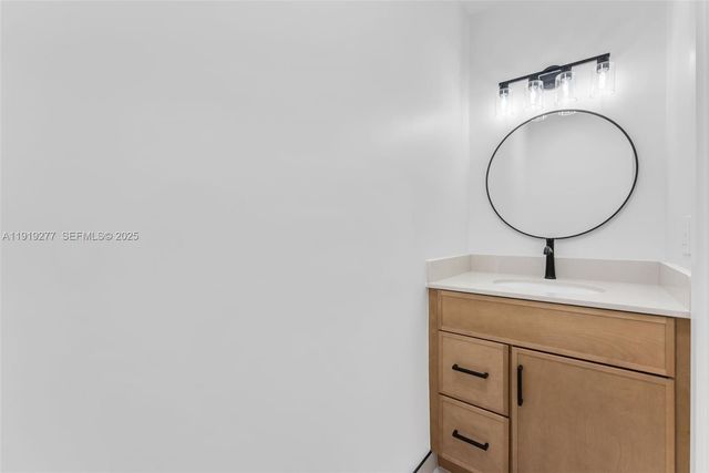 10512 NW 3rd St, Pembroke Pines, FL 33026