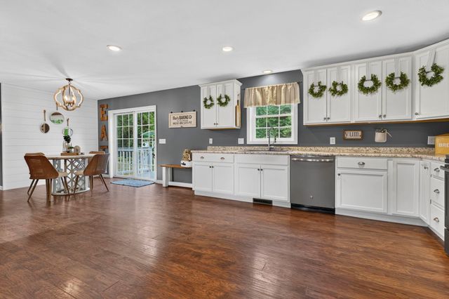 62 Cobblestone Drive, Epsom, NH 03234