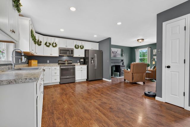 62 Cobblestone Drive, Epsom, NH 03234