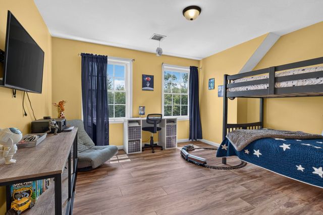 62 Cobblestone Drive, Epsom, NH 03234