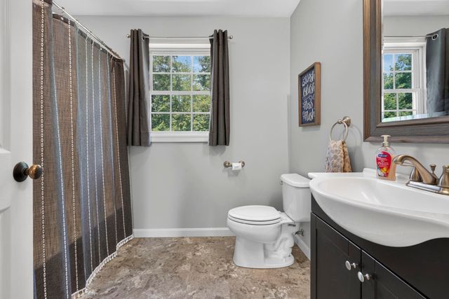 62 Cobblestone Drive, Epsom, NH 03234