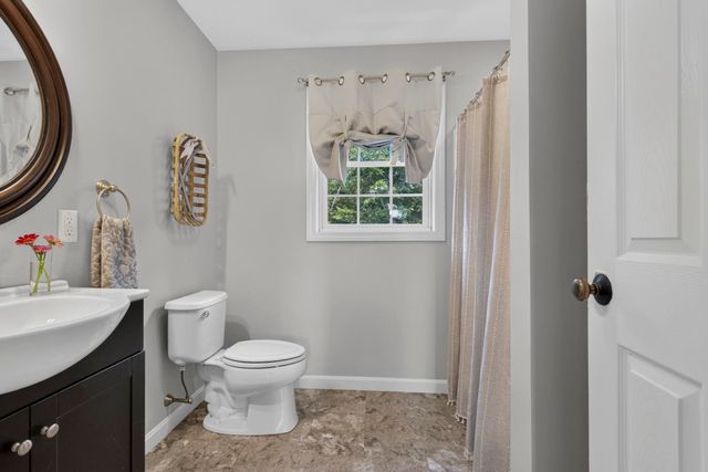 62 Cobblestone Drive, Epsom, NH 03234