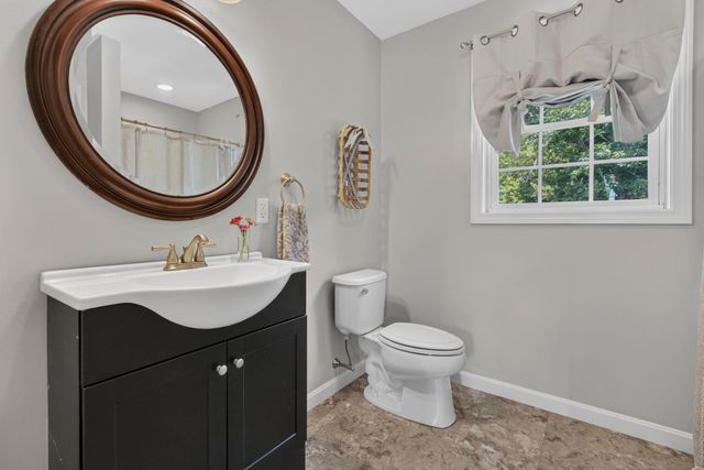 62 Cobblestone Drive, Epsom, NH 03234