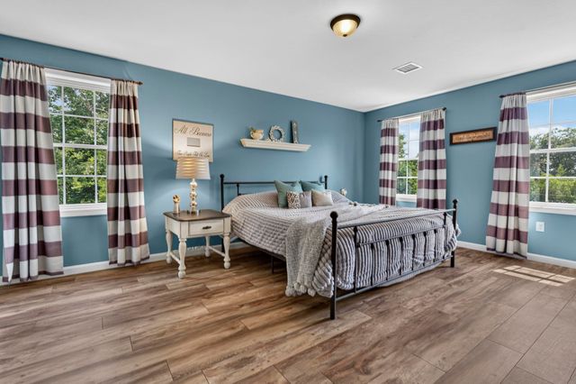 62 Cobblestone Drive, Epsom, NH 03234