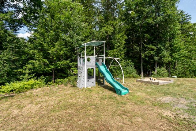 62 Cobblestone Drive, Epsom, NH 03234