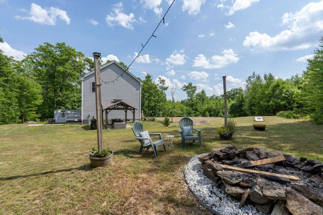 62 Cobblestone Drive, Epsom, NH 03234
