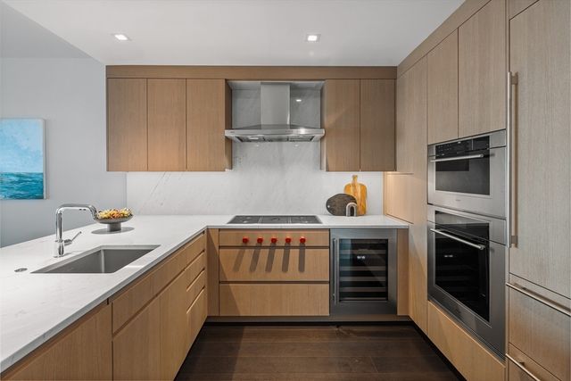 150 Seaport Blvd 10C, Boston, MA 02210