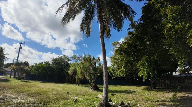 937 NE 34th Ct, Oakland Park, FL 33334