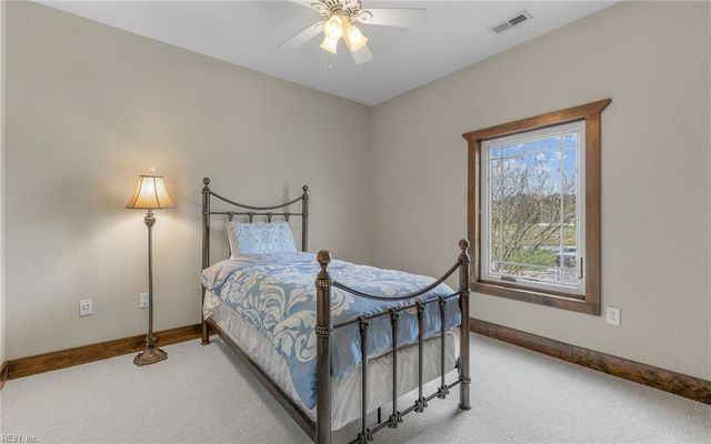 102 Falcons CV, Moyock, NC 27958