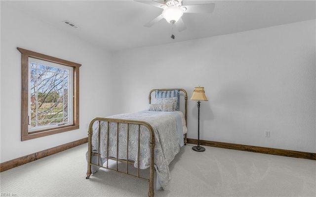 102 Falcons CV, Moyock, NC 27958