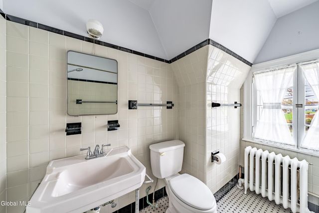 47 N Main Avenue, Albany, NY 12203