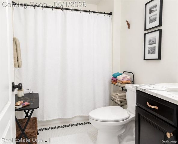 11730 Cedarbrook Drive, South Lyon, MI 48178