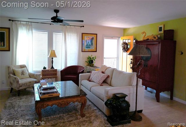 11730 Cedarbrook Drive, South Lyon, MI 48178