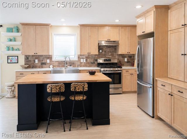 11730 Cedarbrook Drive, South Lyon, MI 48178