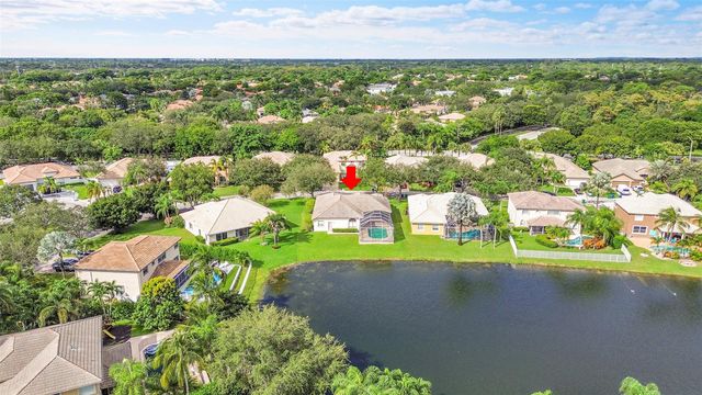 5045 NW 57th Way, Coral Springs, FL 33067